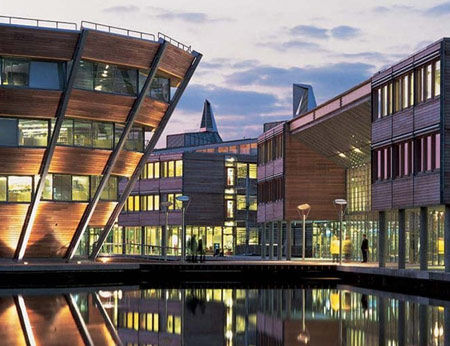 英国诺丁汉大学 现代感的学术公园